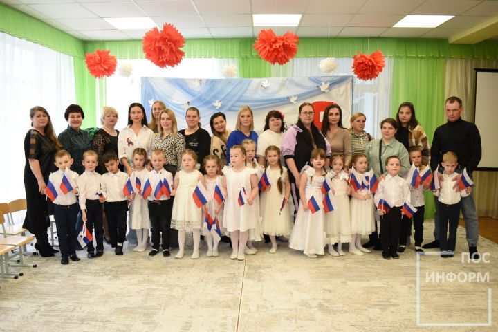 Для детей детского сада «Огонёк» проведены мероприятия, посвященные празднику Дню Победы