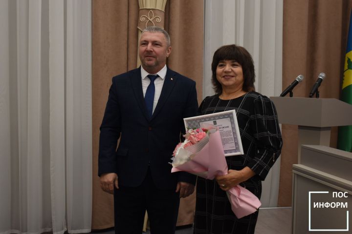 На еженедельном совещании актива отметили грамотного руководителя Камских Полян