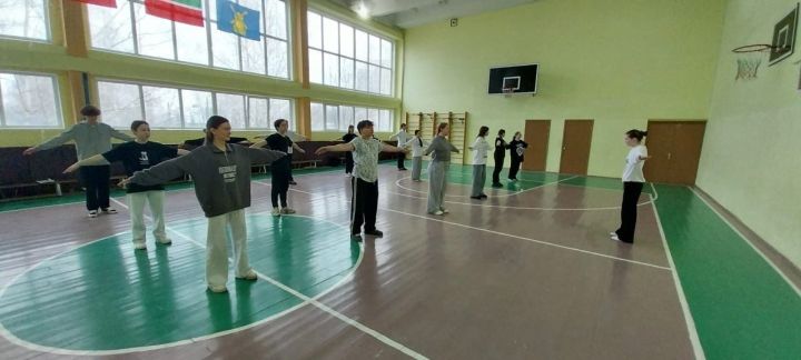 Школьники Камских Полян отметили Всемирный день здоровья