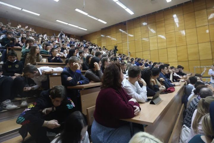 В Татарстане по нацпроекту более 3 тыс. студентов бесплатно обучат рабочим профессиям