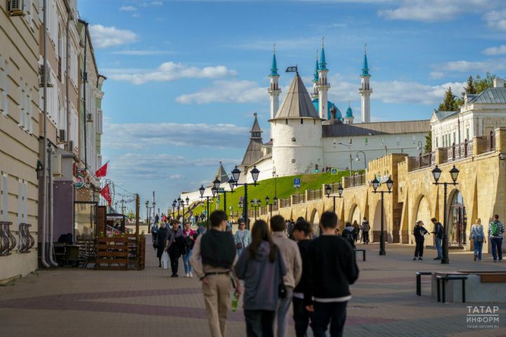 Стилист Пелар объяснила, почему люди начали носить одинаковую одежду