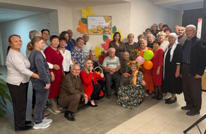 В культурном центре «Чулман-Су» поздравили старшее поколение Камских Полян