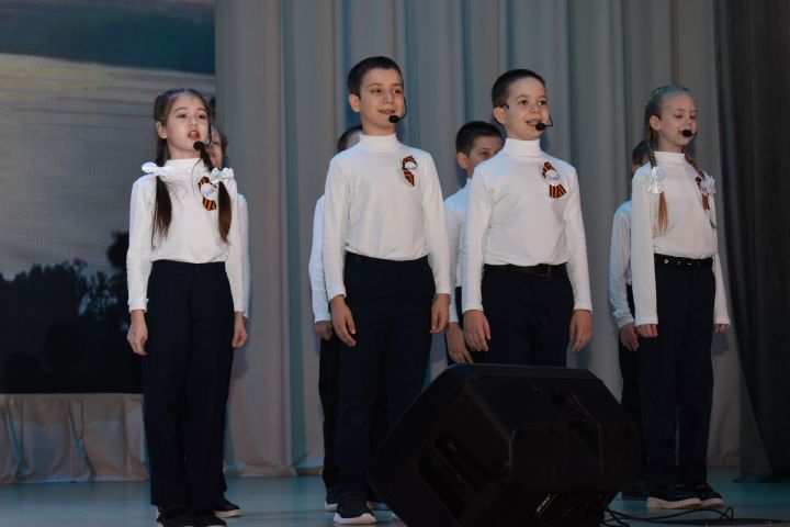 В Камских Полянах состоялось торжественное открытие года «Патриотизма и единства»