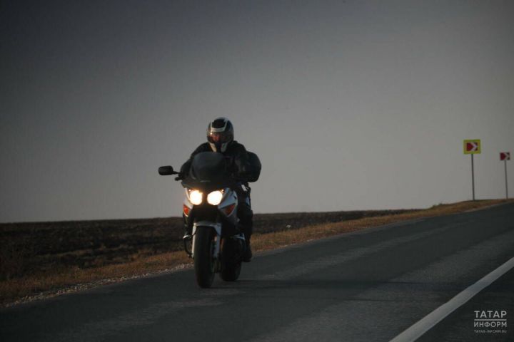 Автоюрист предупредил: мотоциклистов без шлема могут оштрафовать
