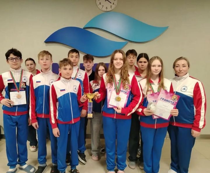 Юные пловцы из Камских Полян успешно выступили на Первенстве Альметьевска «День Космонавтики»
