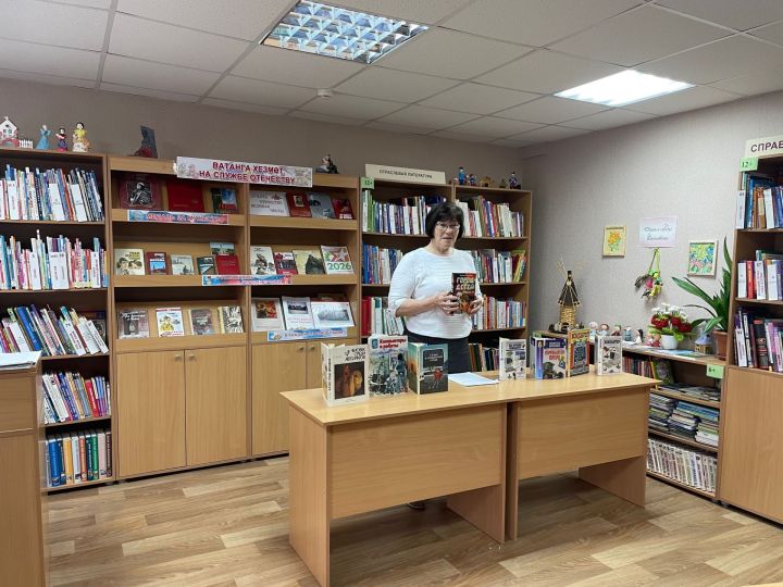 В библиотеке Камских Полян прошёл познавательный час: безопасные и полезные сайты для детей