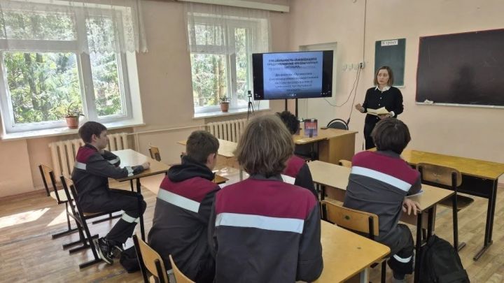 Студентам Камских Полян напомнили о подвиге ликвидаторов Чернобыля
