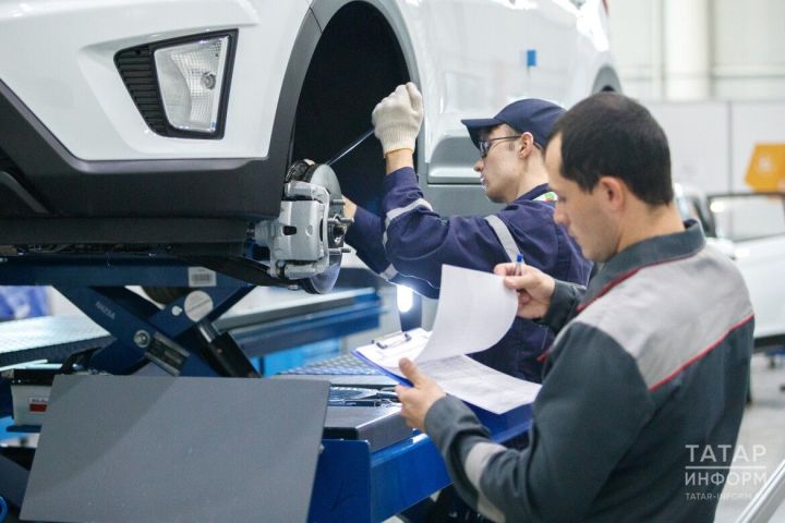 Автоэксперт Попов рассказал, как часто нужно обслуживать автомобиль