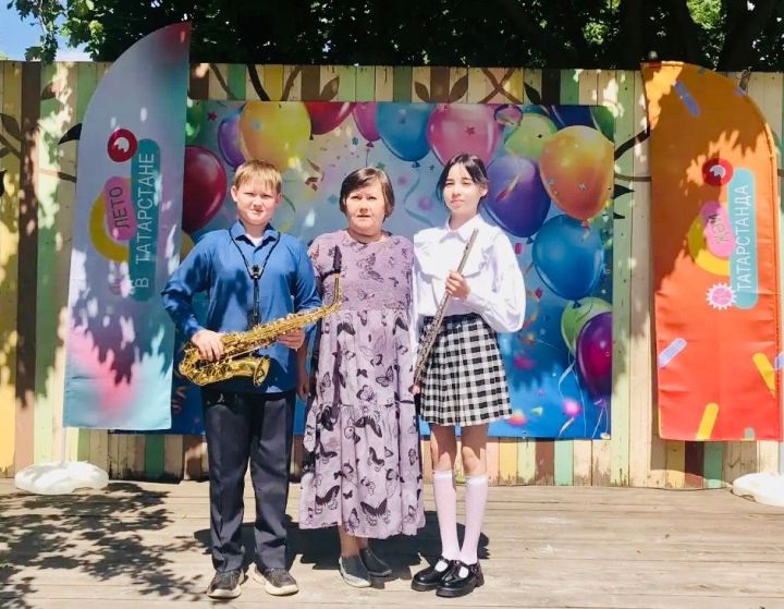 В Республиканском мероприятии «Библиотека без границ» выступили учащиеся Камско-Полянской музыкальной школы