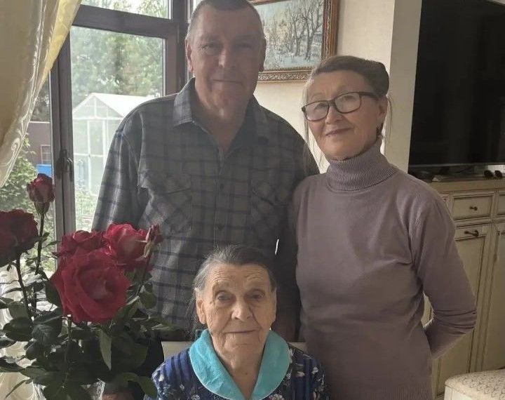 Жительница Камских Полян Зоя Кароннова отметила 96-летие