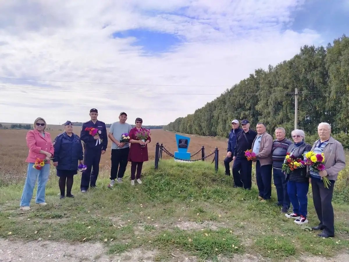 В Нижнекамском районе почтили память героя-участкового из Камских Полян