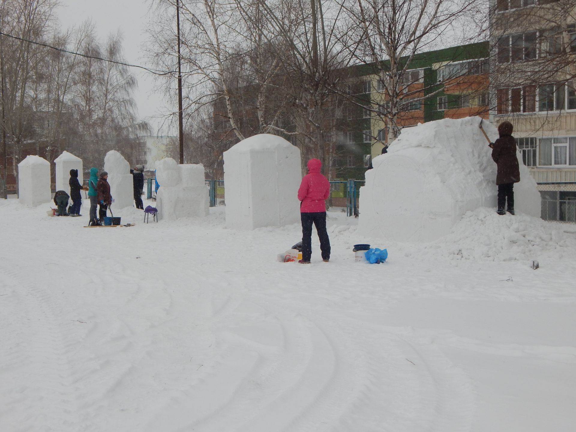 Камские Поляны обустраивают Новогодний городок