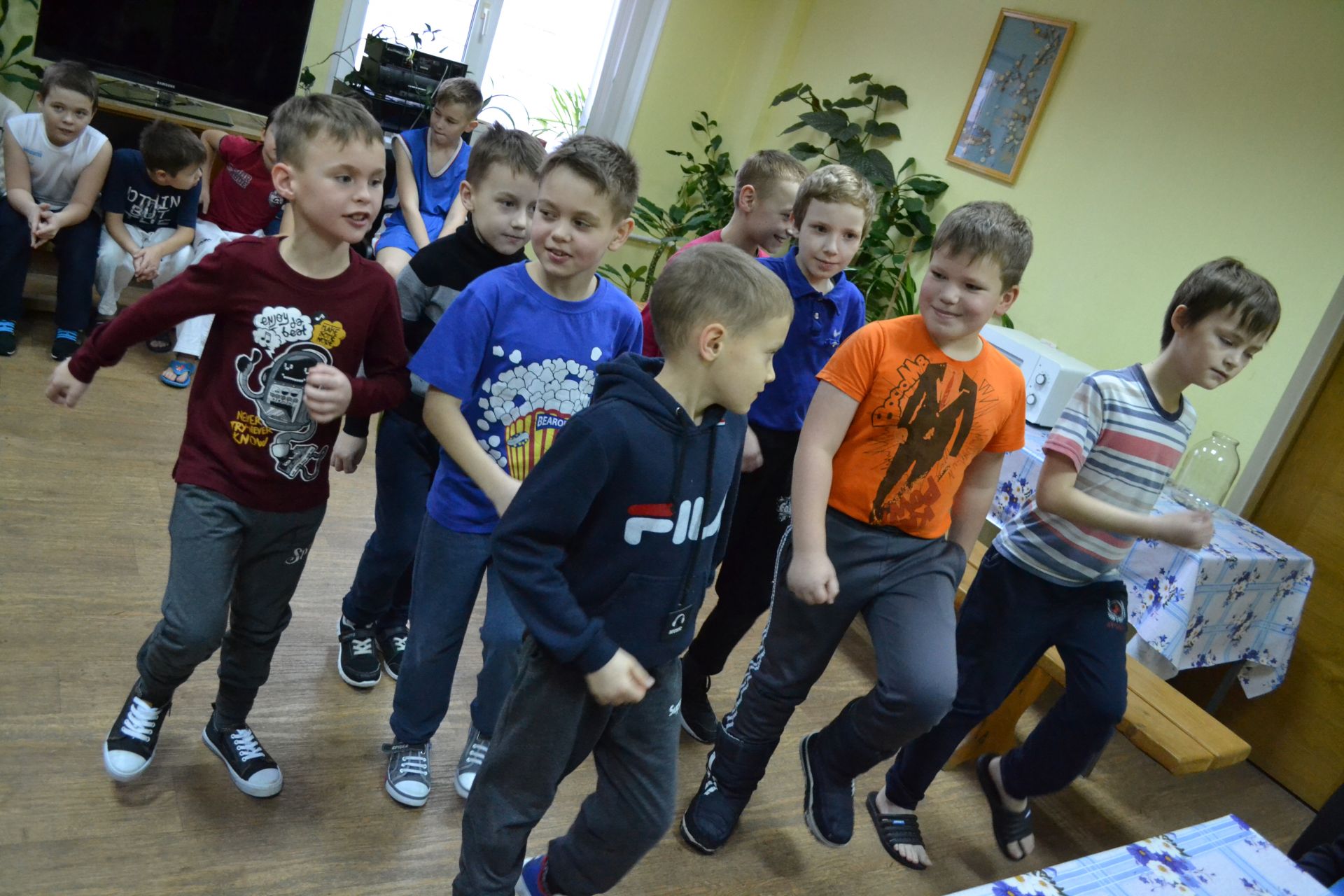 В Камских Полянах в стенах Детско-юношеской спортивной школы прошла игра-викторина «Солдатская смекалка».