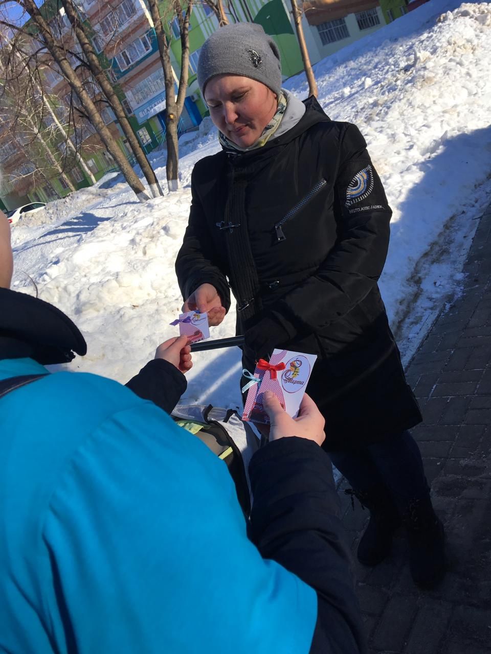 Камполянские активисты ДРД поздравили прекрасную половину Камских Полян с Международным женским днём!