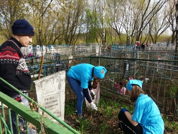 Камполянские активисты ДРД привели в порядок места захоронения ветеранов ВОВ