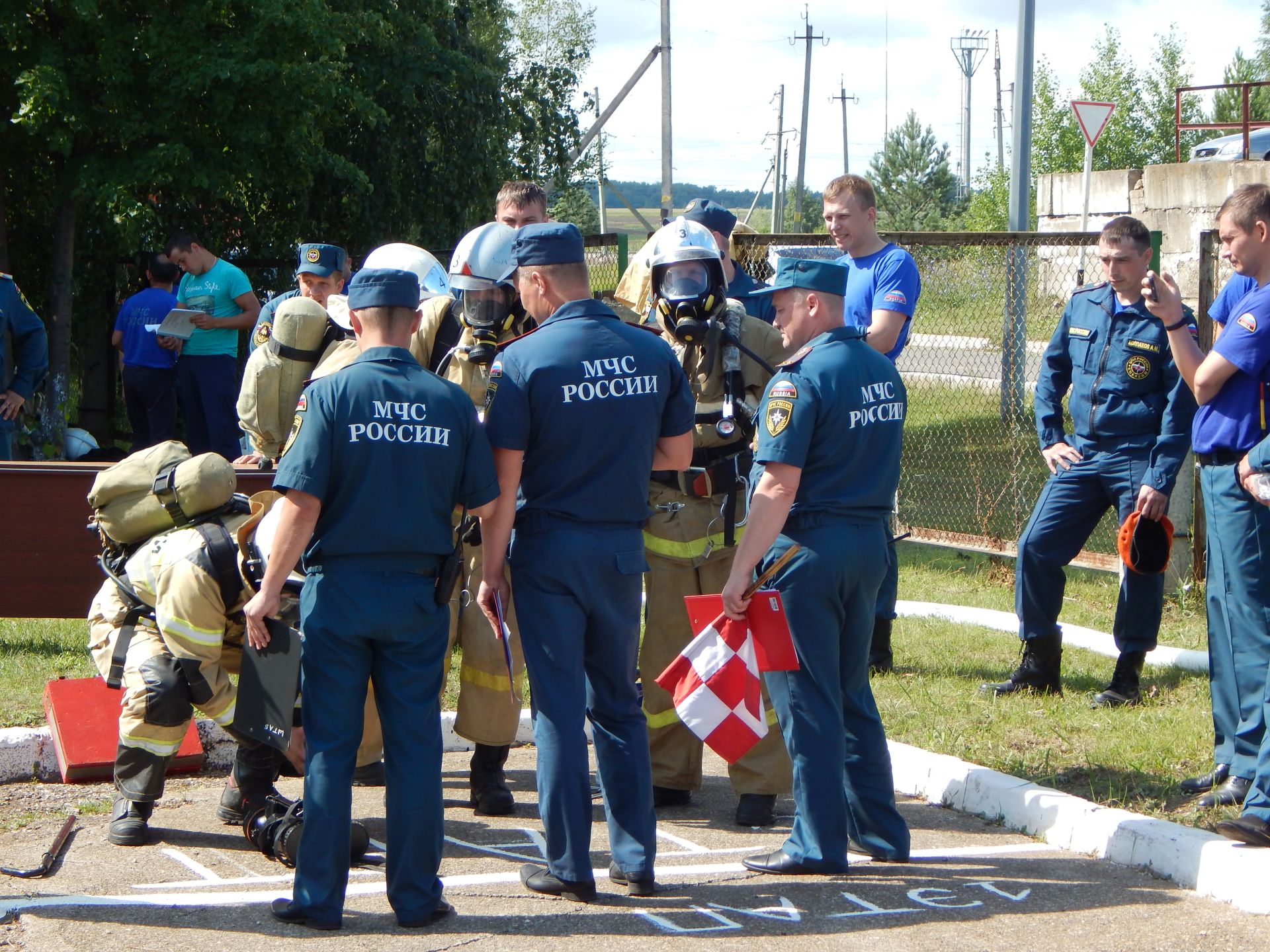 В Камских Полянах на территории пожарно-спасательной части № 163 развернулись соревнования республиканского масштаба + ФОТОРЕПОРТАЖ