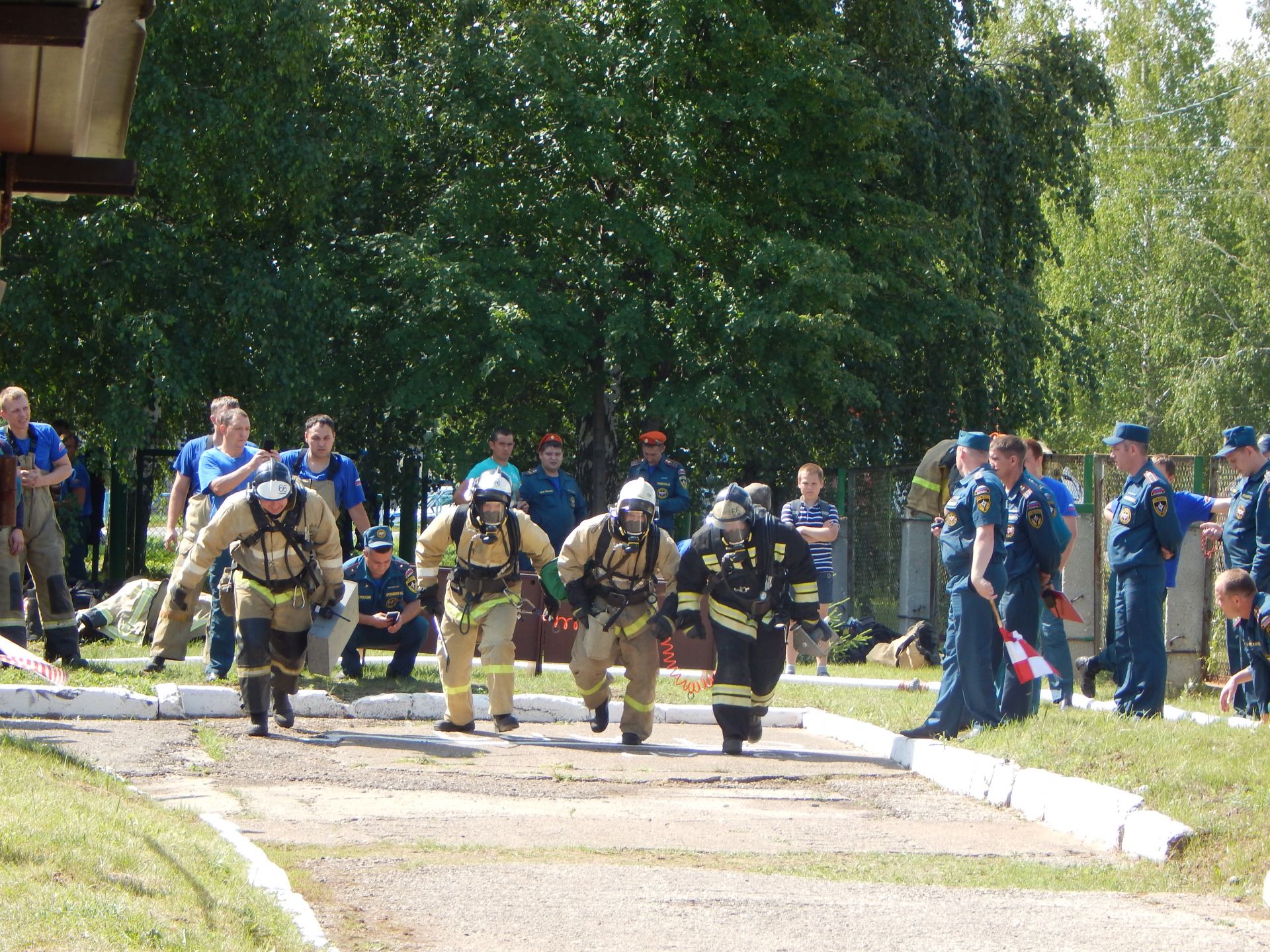 В Камских Полянах на территории пожарно-спасательной части № 163 развернулись соревнования республиканского масштаба + ФОТОРЕПОРТАЖ