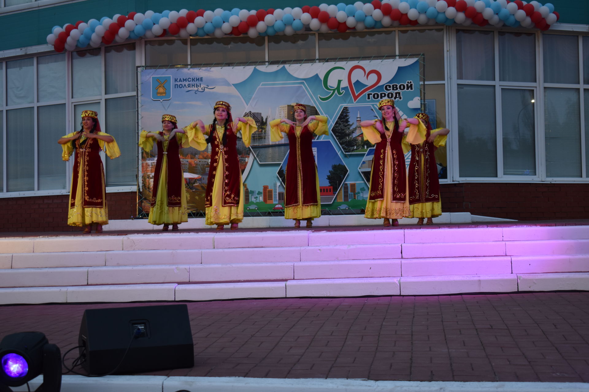 В День Победы в Камских Полянах состоялся праздничный концерт