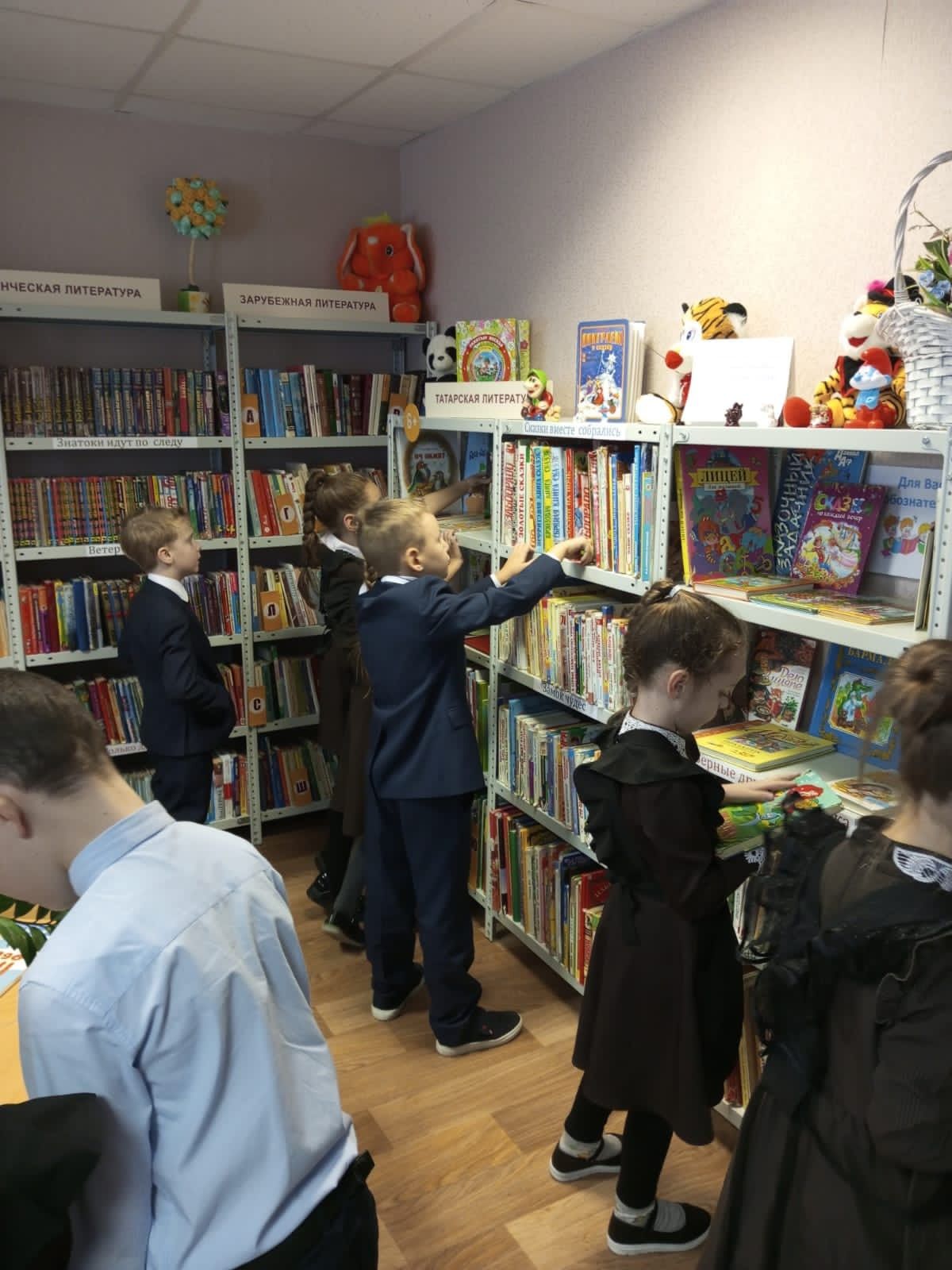 Первоклассники камполянской школы посетили библиотеку