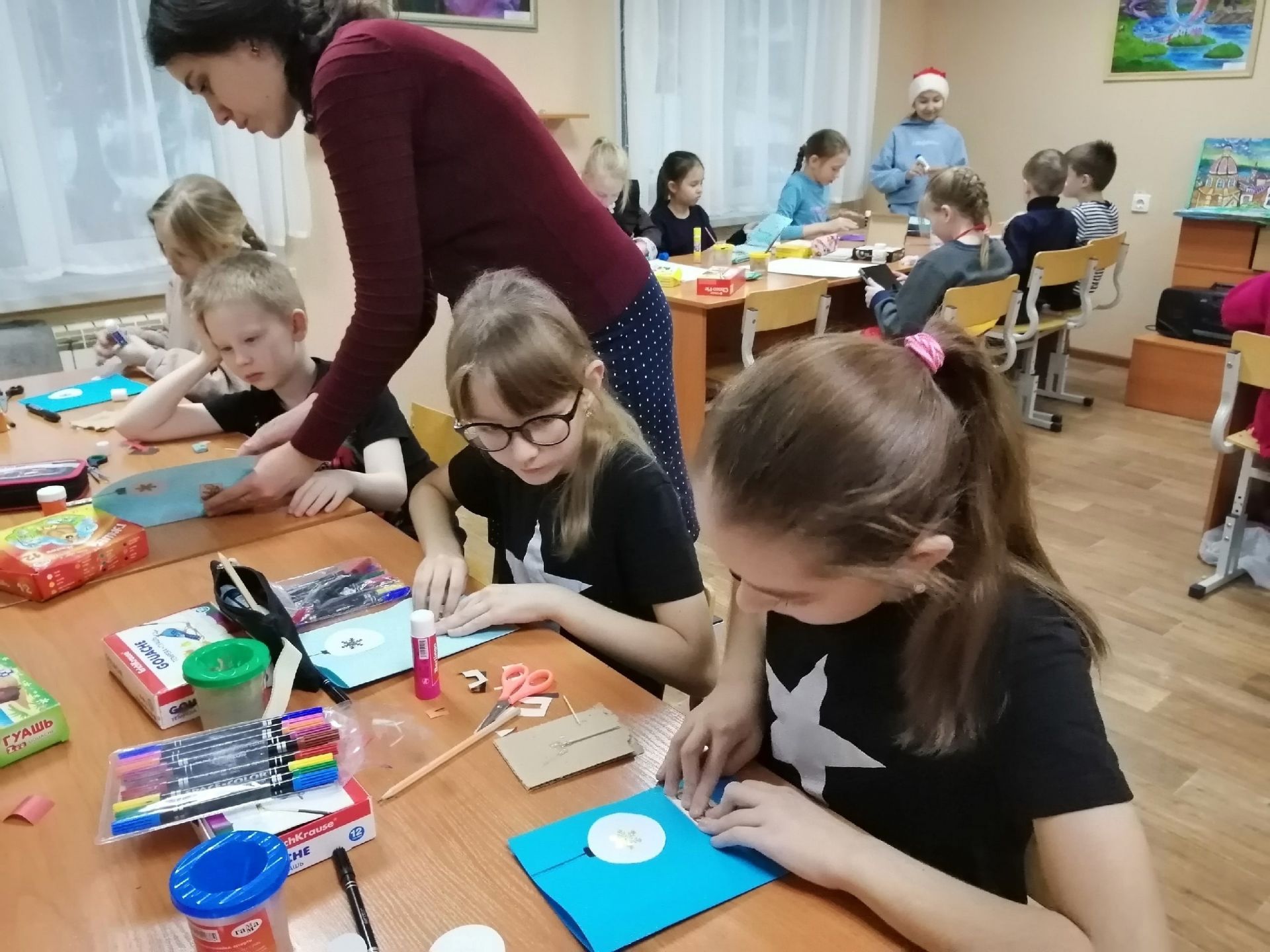 В камполянской группе объединения «Палитра» прошел мастер-класс по изготовлению новогодней открытки «Снеговик пожеланий»