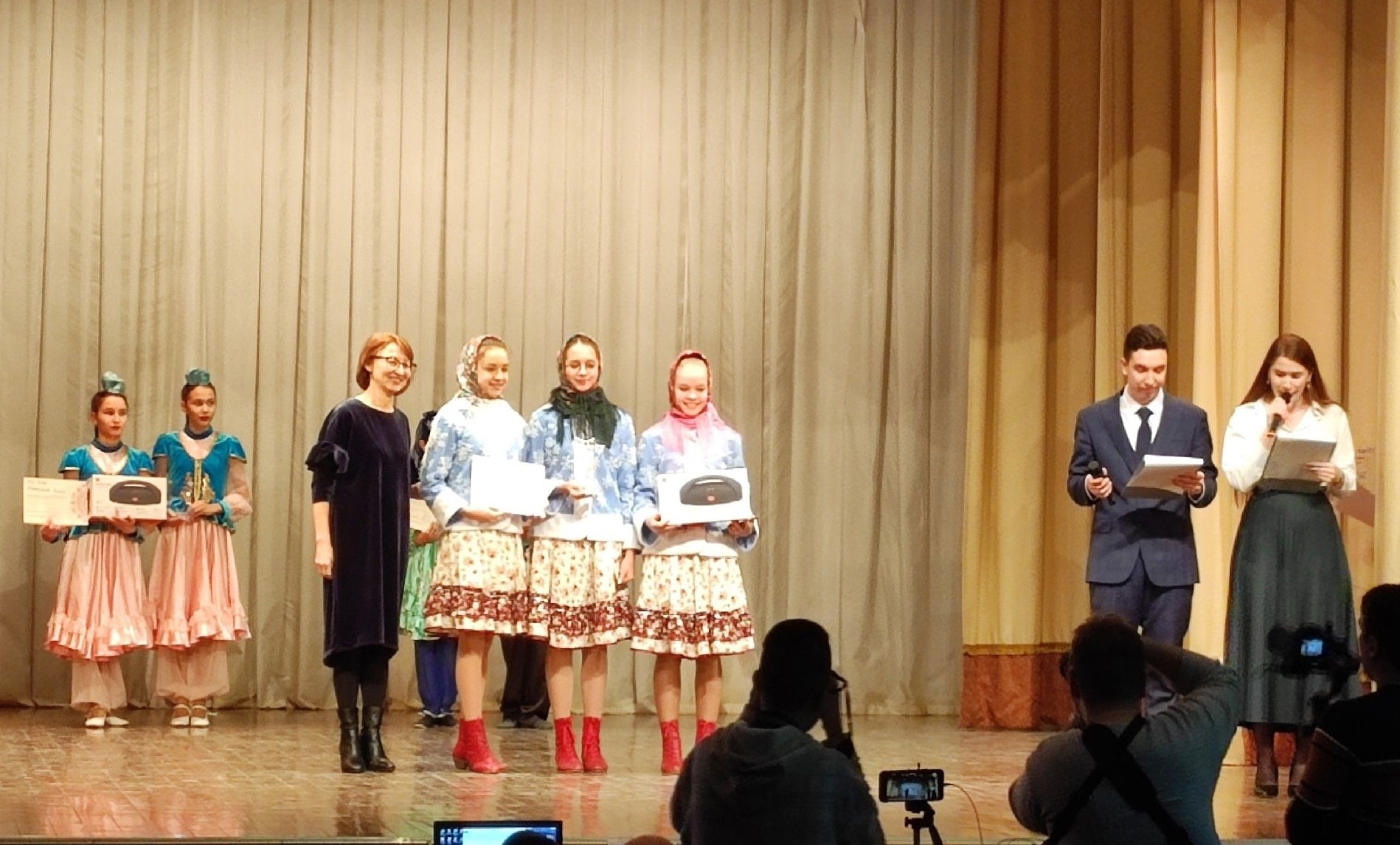 Камполянский хореографический коллектив «Импульс» наградили Дипломом III степени и кубком