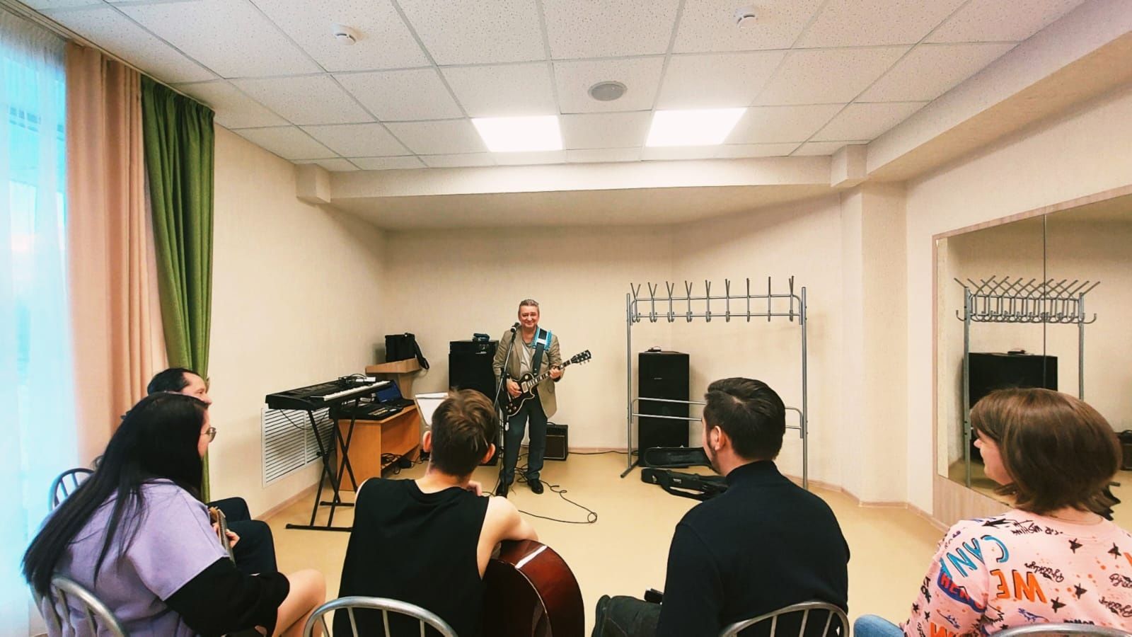 В Камских Полянах состоялся мастер-класс на тему «Гитара для всех»