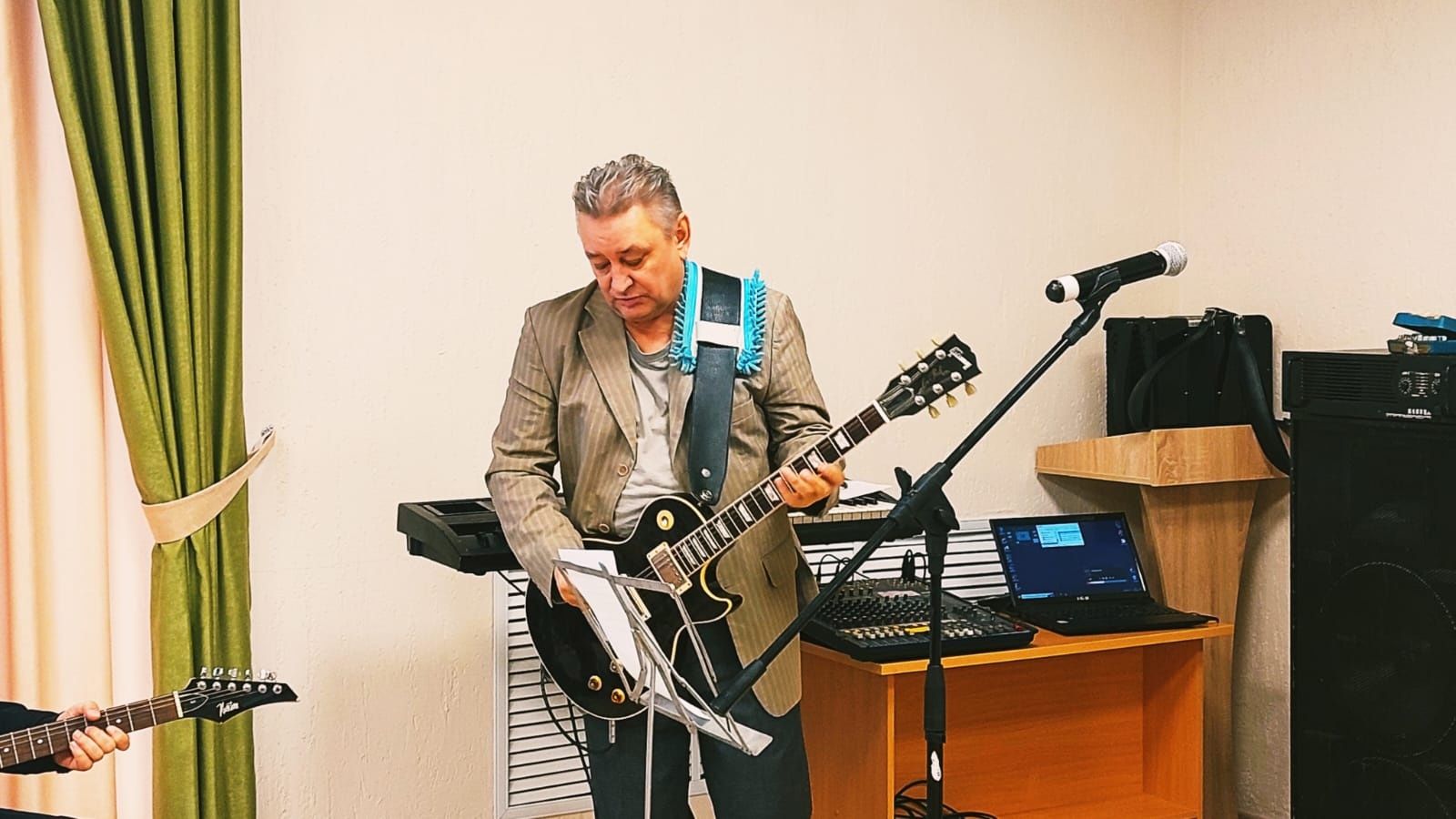 В Камских Полянах состоялся мастер-класс на тему «Гитара для всех»