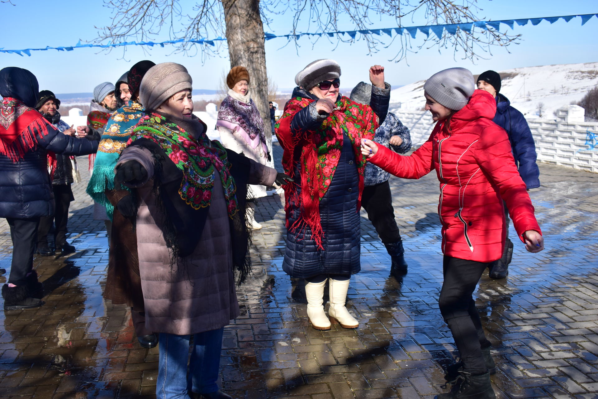 Камполянцы встретили День весеннего равноденствия