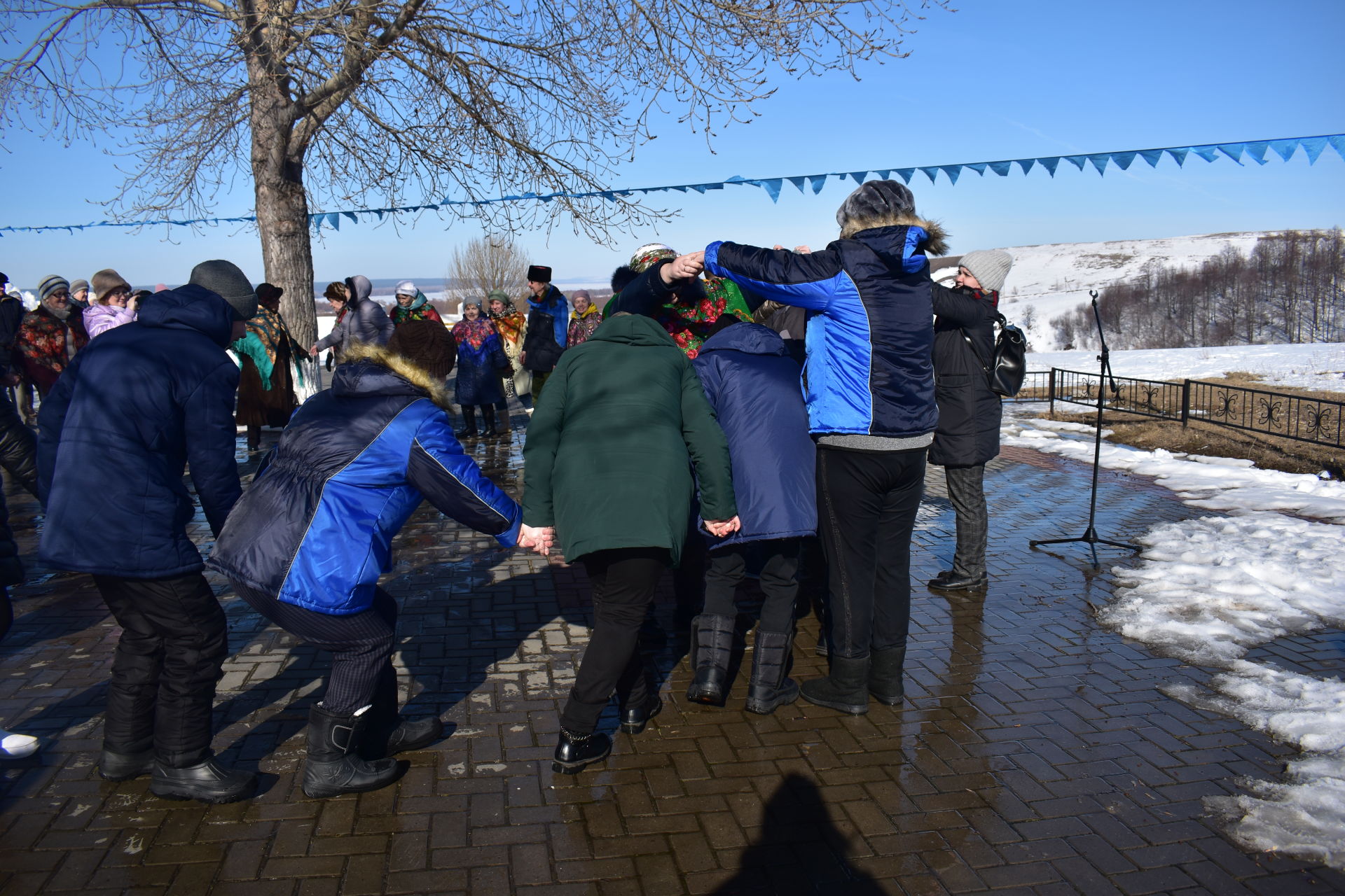 Камполянцы встретили День весеннего равноденствия