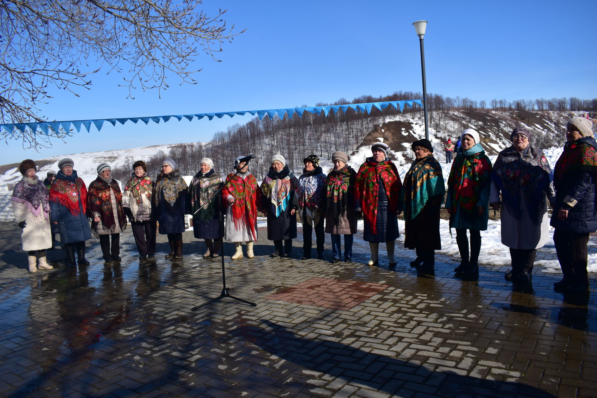 Камполянцы встретили День весеннего равноденствия