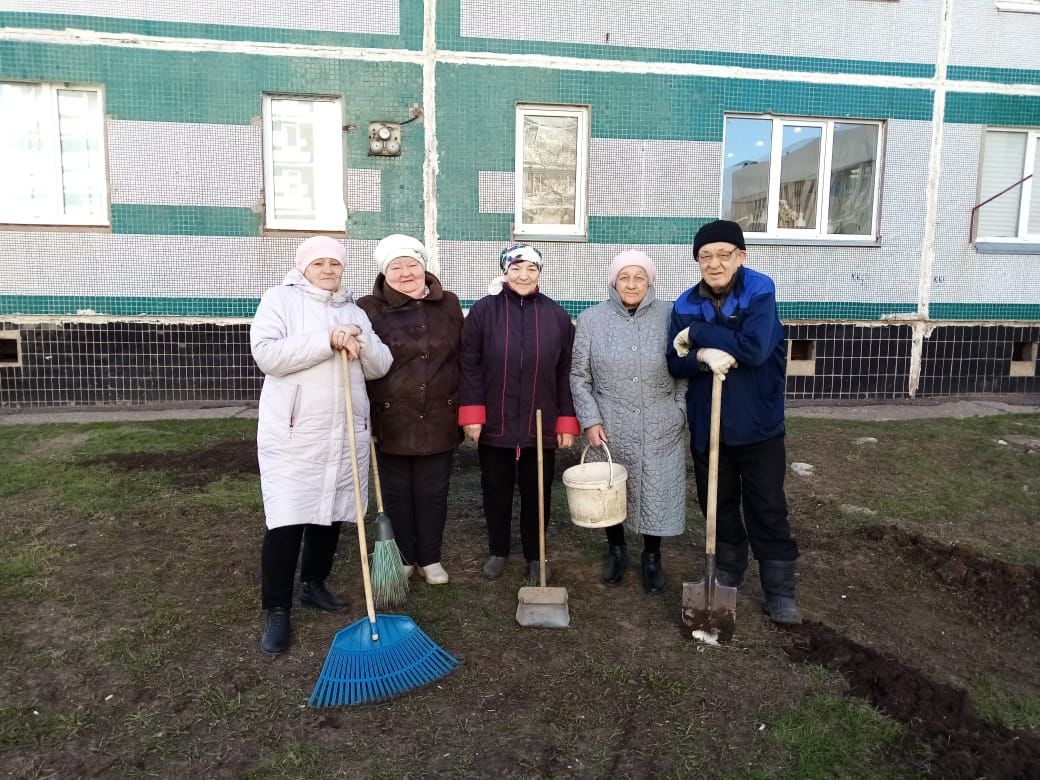 В Камских Полянах состоялся субботник