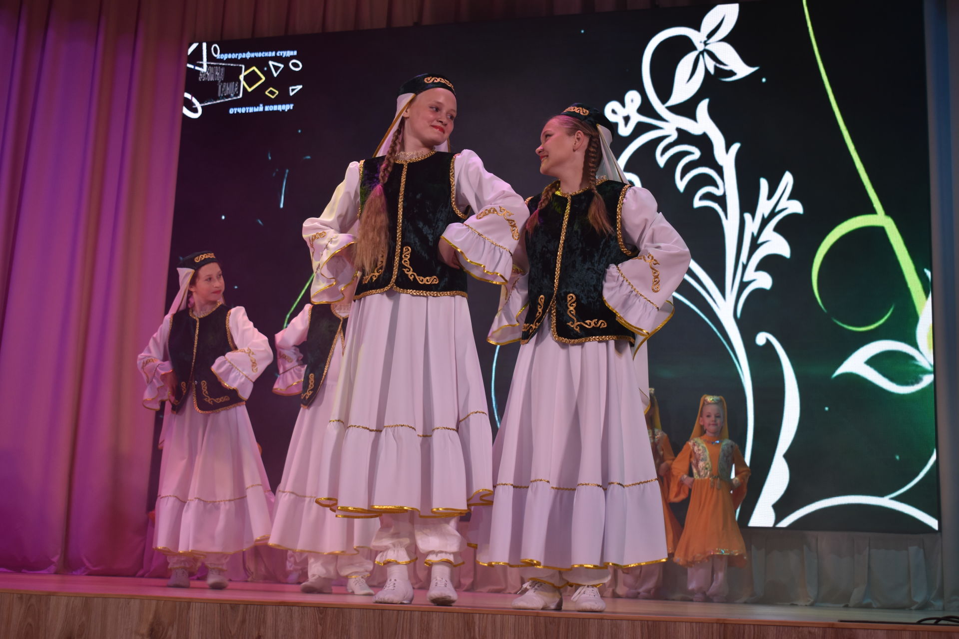 Вчера в культурном центре «Чулман-Су» прошёл отчетный концерт хореографической студии "Линия танца"