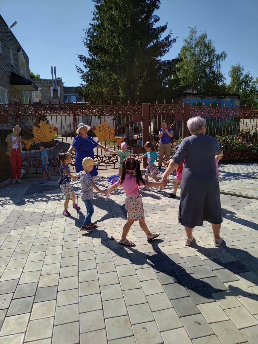 Воспитанникам детского сада «Золотая рыбка» провели мероприятие, посвящённое юбилею Камских Полян