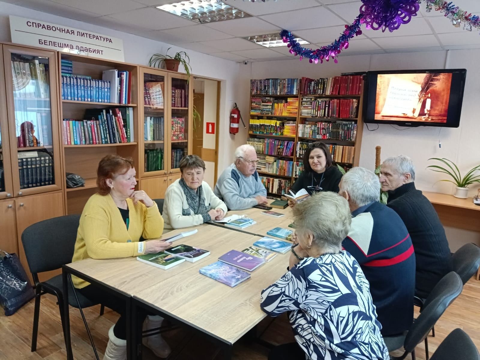В камполянской библиотеке очередной раз прошла встреча литературного объединения «Родник»