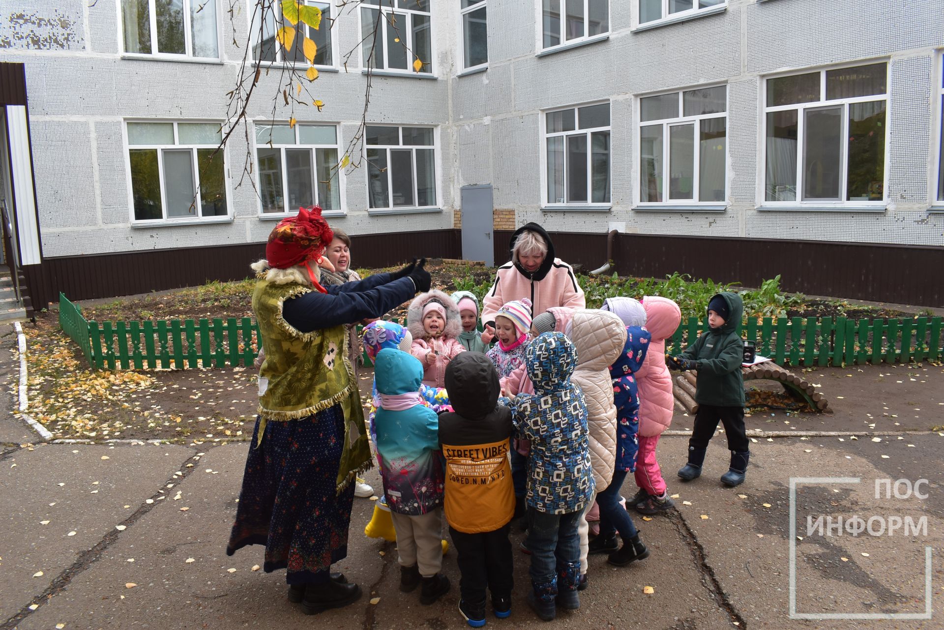 Праздник золотой осени в детском саду «Огонёк»