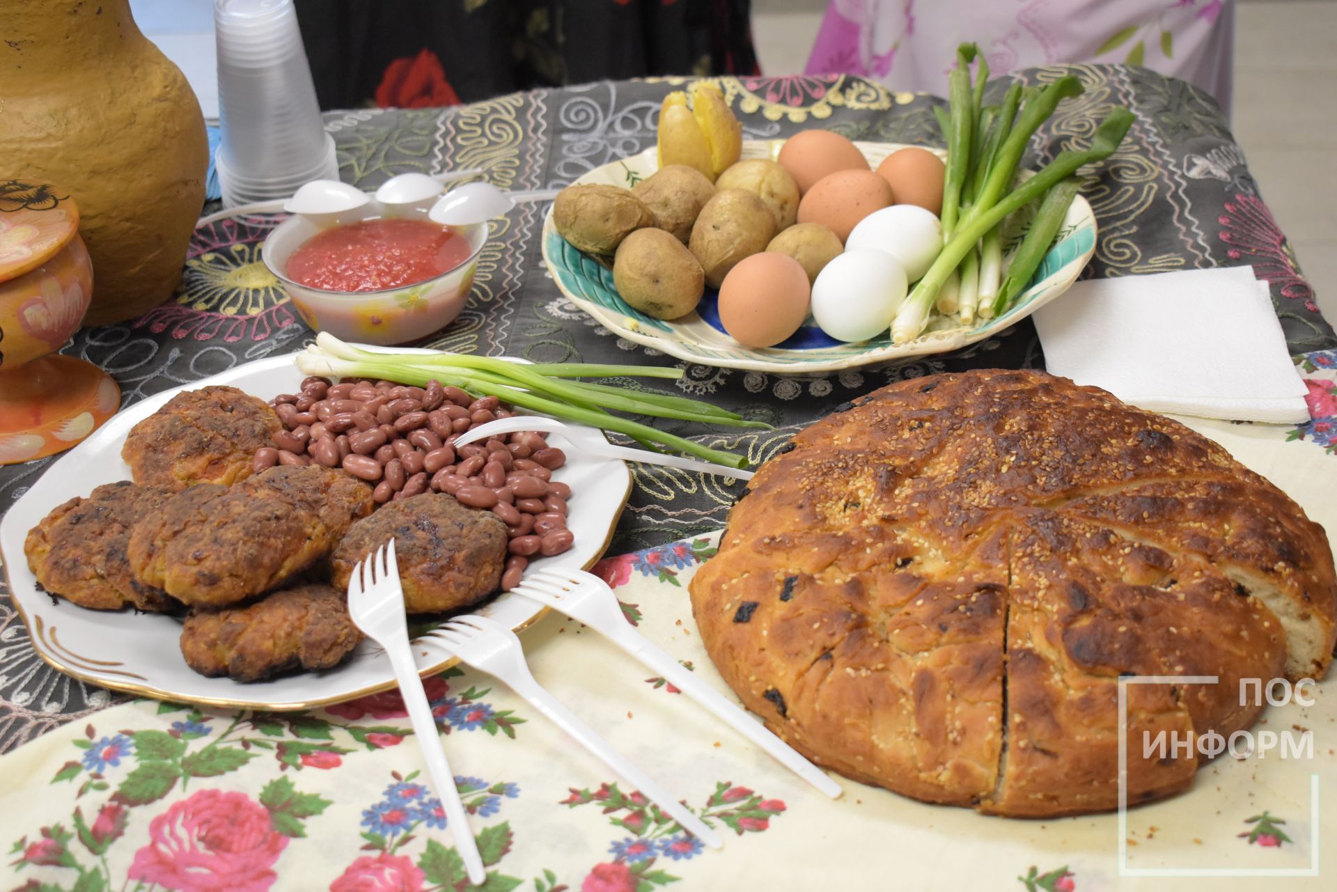 В Камских Полянах прошёл районный фестиваль национальных культур