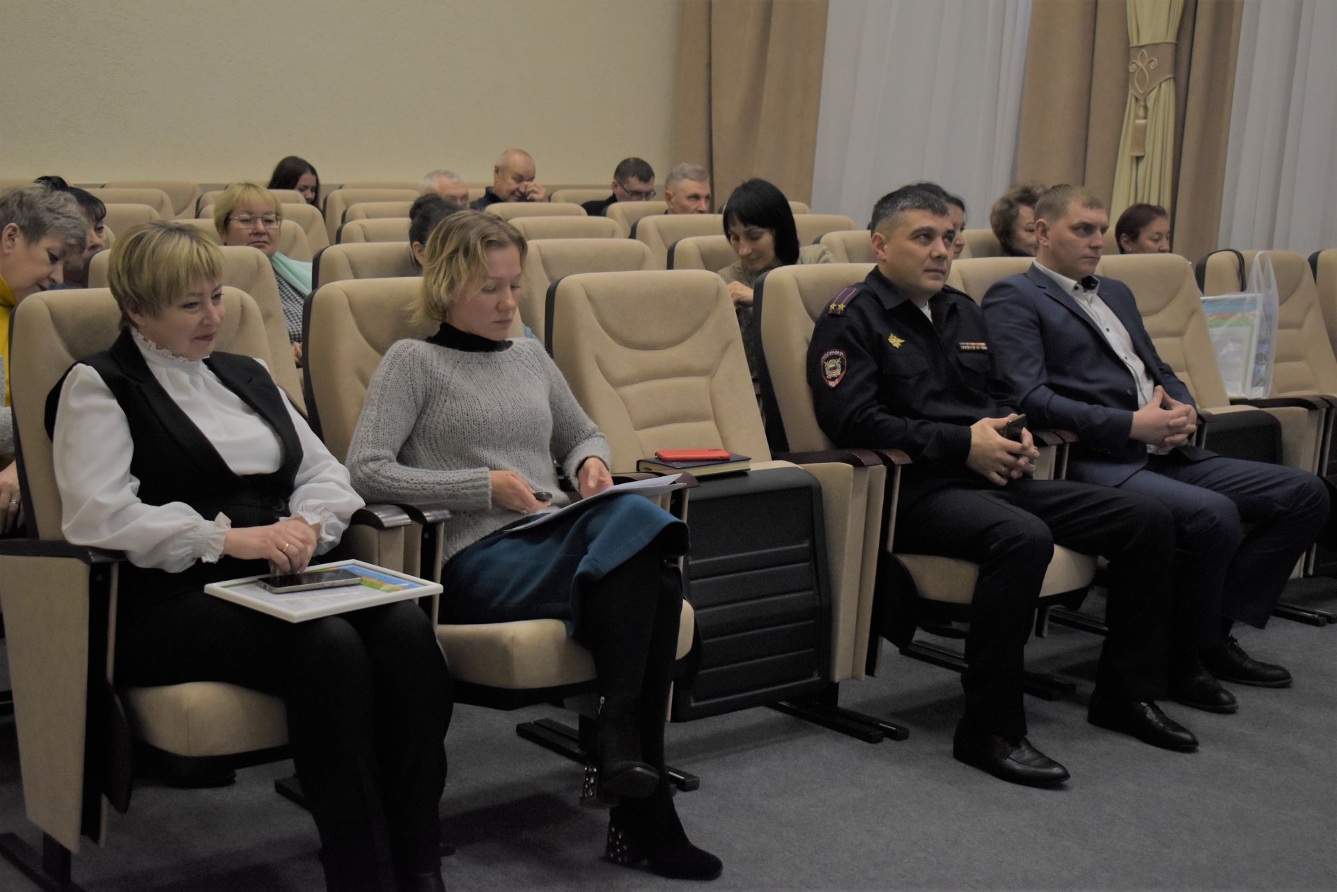 В Камских Полянах прошло совещание актива руководителей и организаций