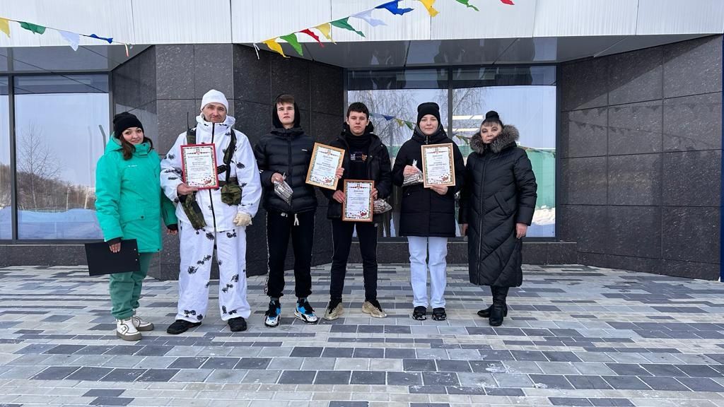 Сотрудники КЦ «Чулман-Су» провели с молодежью военно-патриотическую квест-игру «Рубеж»