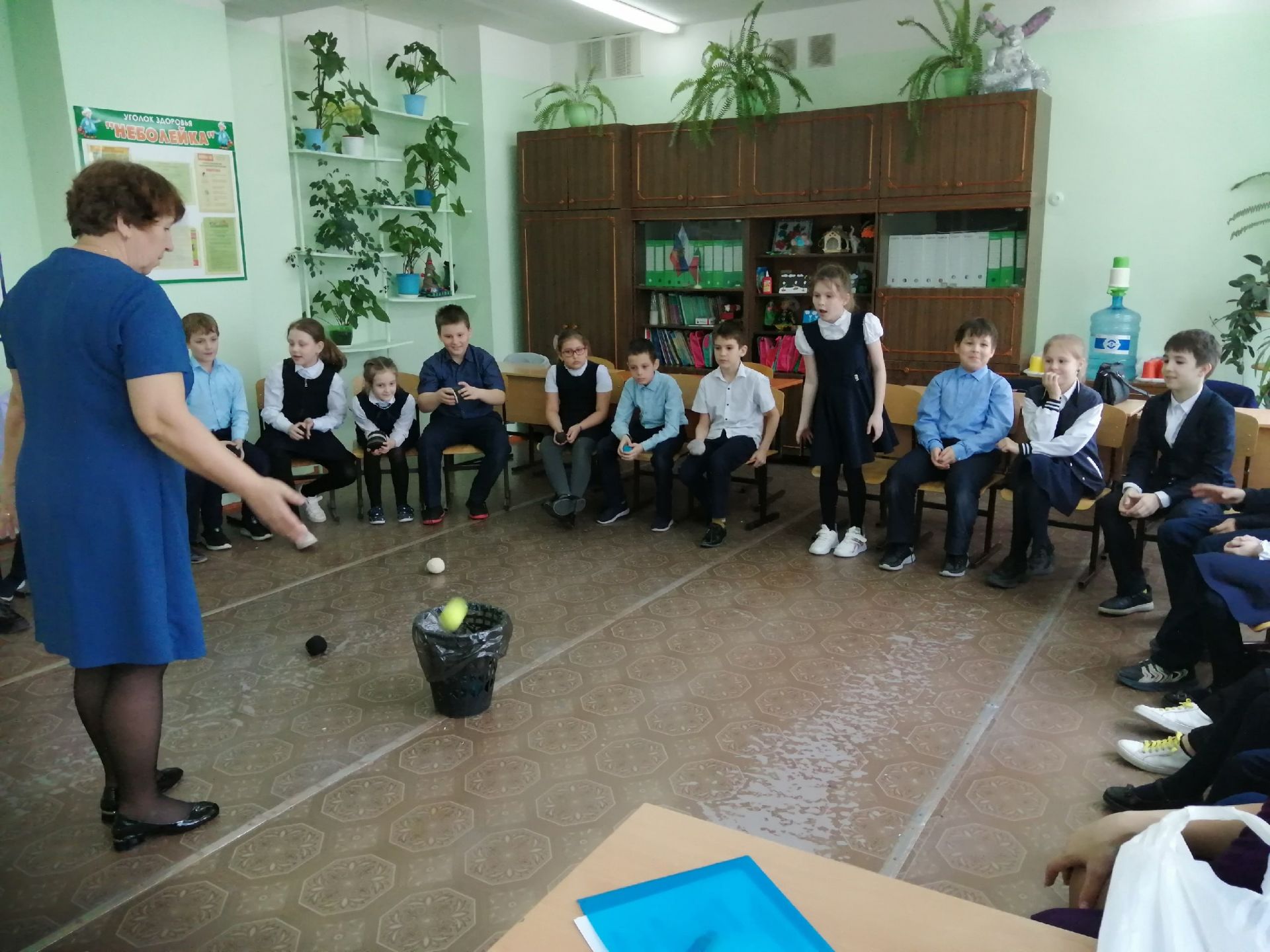 Учащиеся камполянской школы № 2 приняли участие в развлекательной программе «Давайте жить дружно!»