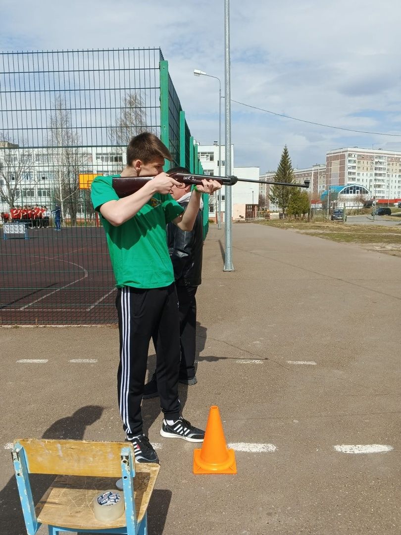 Военно-спортивная игра в камполянской школе №2