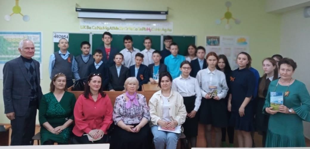 Камполянские представители литературного объединения «Родник» посетили школу в п. Трудовой