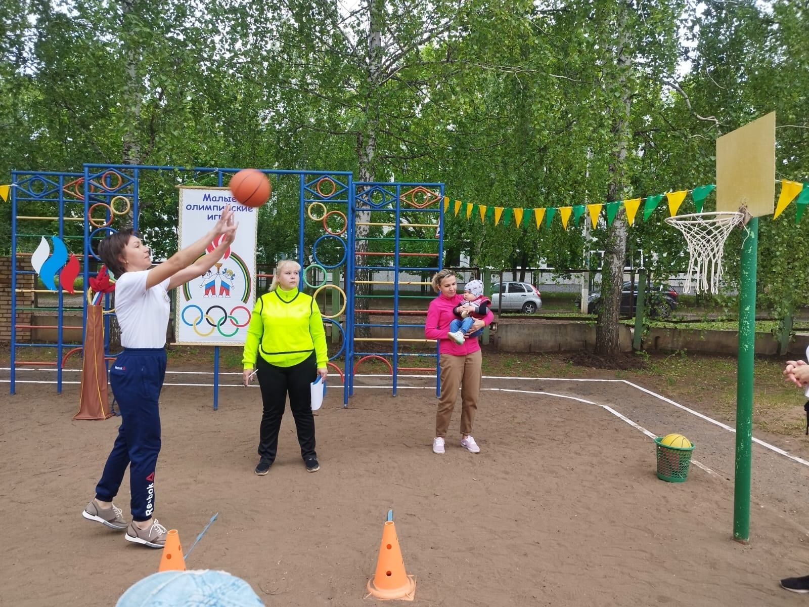 Педагоги и воспитанники детского сада «Огонек» приняли участие в малых олимпийских играх
