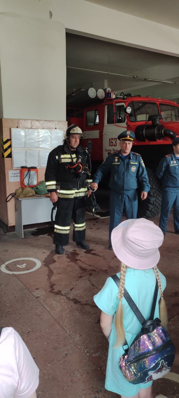 Учащиеся камполянской школы № 1 совершили экскурсию в пожарную часть