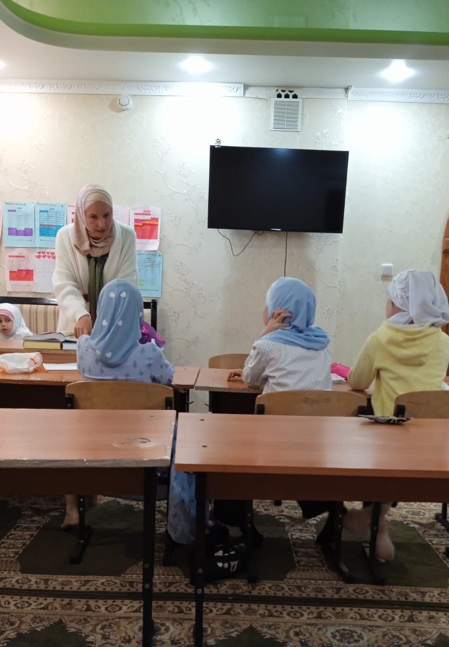 Летние занятия и мастер-классы для девочек в мечети «КамАл»