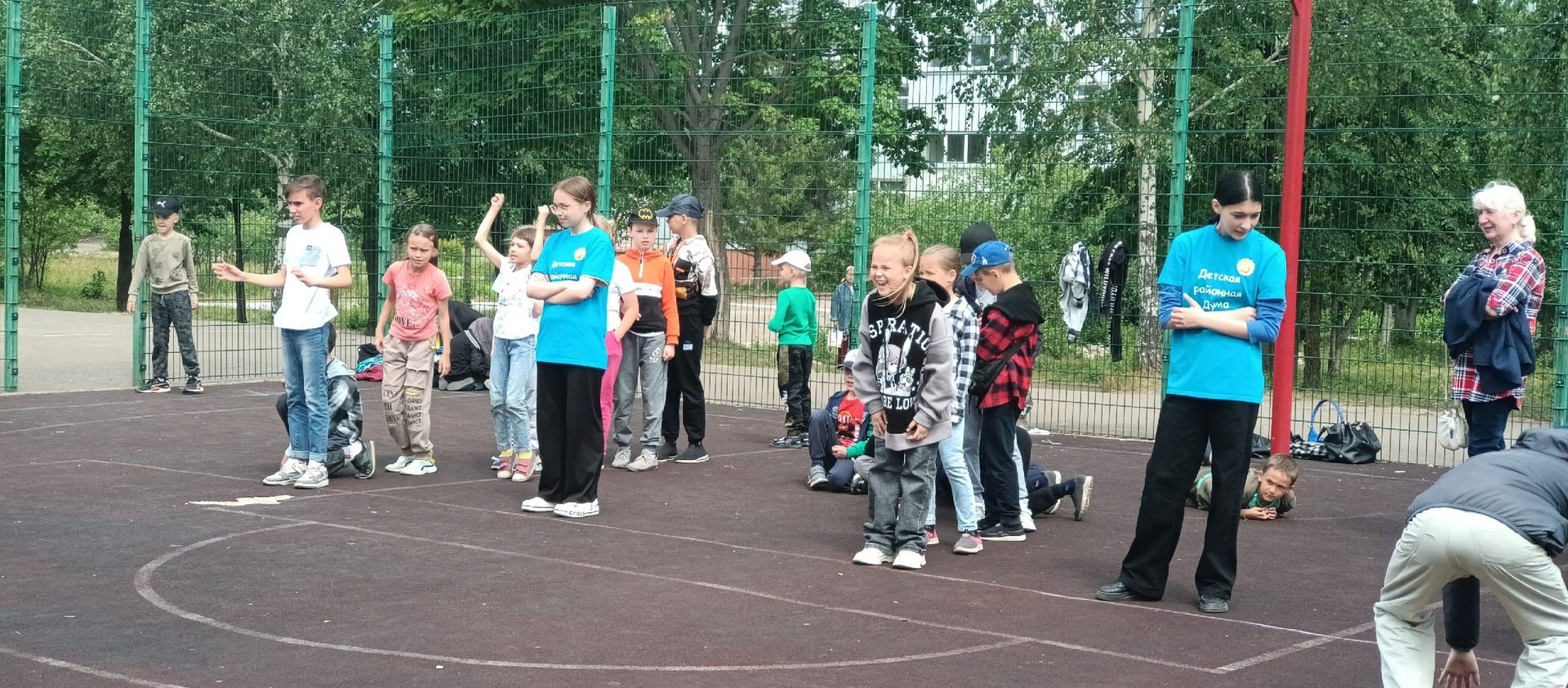 В пришкольном лагере Камскополянской школы № 1 прошло спортивно-оздоровительное мероприятие