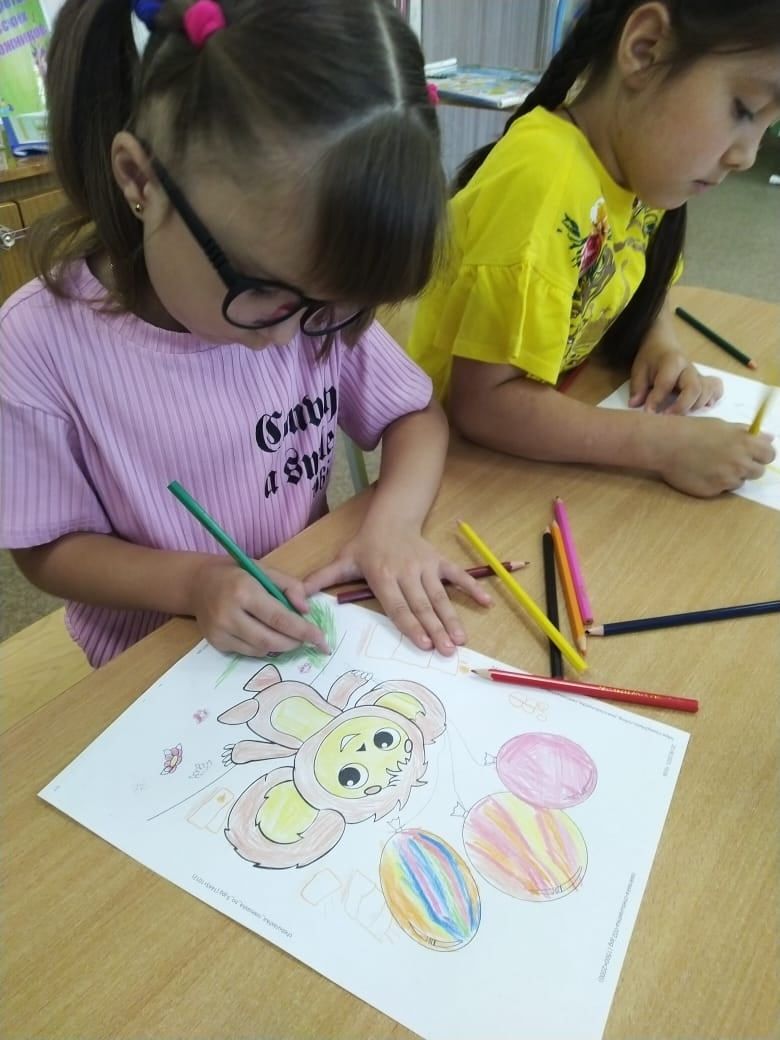 В детском саду «Золотая рыбка» отметили День рождения Чебурашки