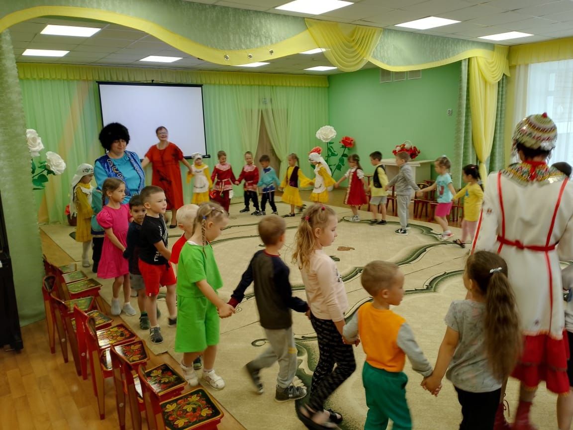 В детском саду «Золотая рыбка» отметили День Республики