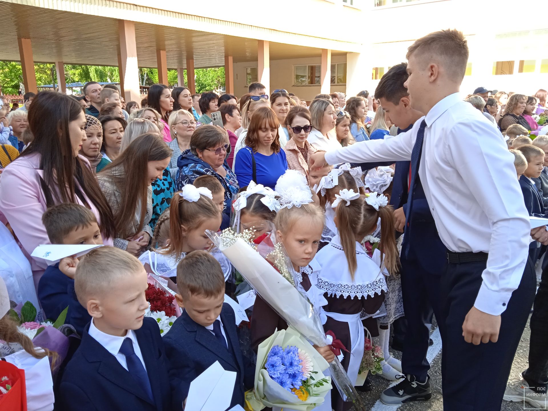 В Камско-Полянской школе № 1 прошли торжественные линейки, посвященные Дню знаний