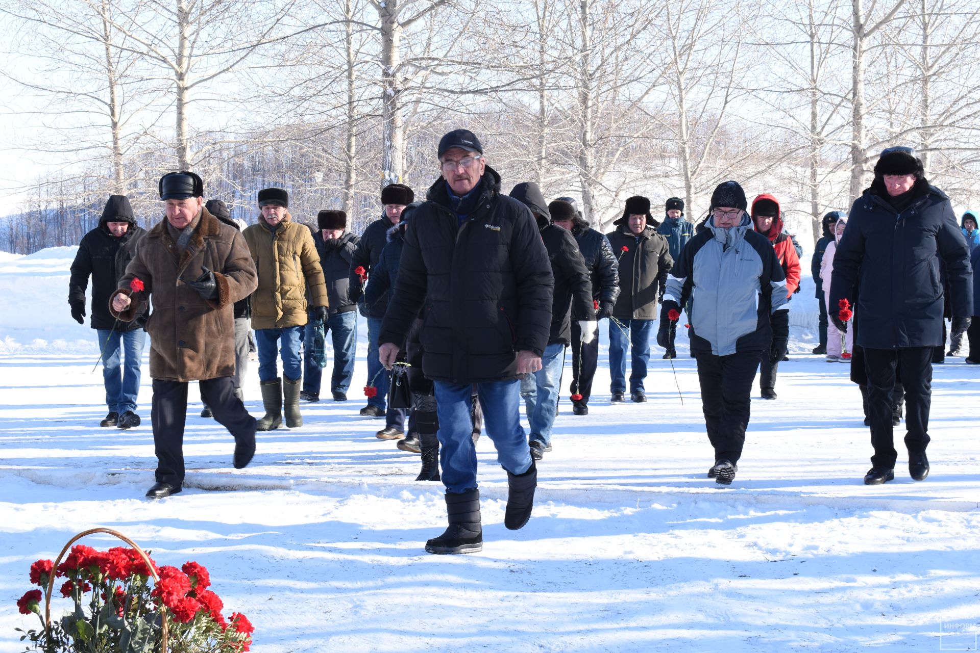 Жители Камских Полян почтили память воинов-интернационалистов