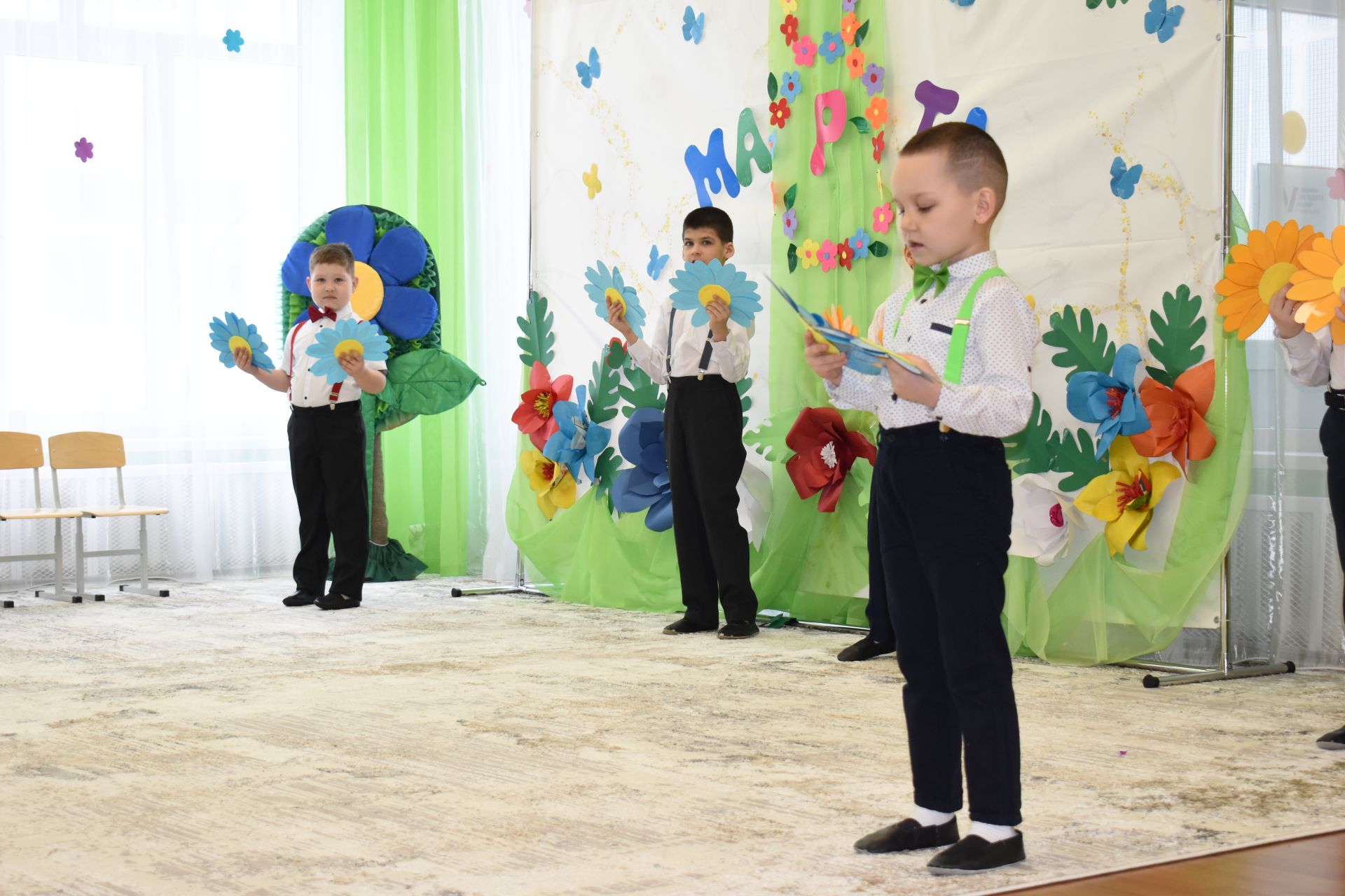 В детском саду «Огонёк» прошёл праздник для мам и бабушек
